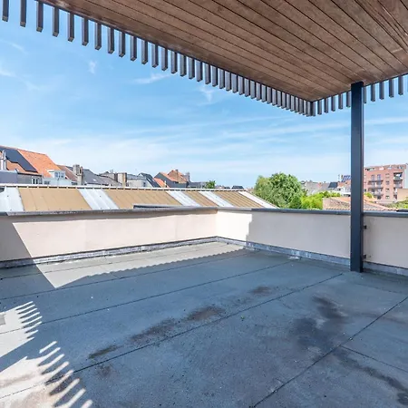 Renovated Charm & Sunny Terrace, Perfect For 2